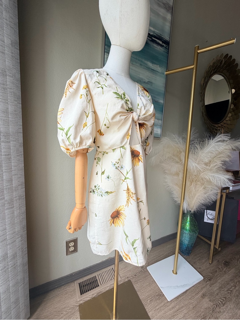 🌼H&M Cream Floral Puff Sleeve Open Back Mini Dress Tie Detail Cottagecore M